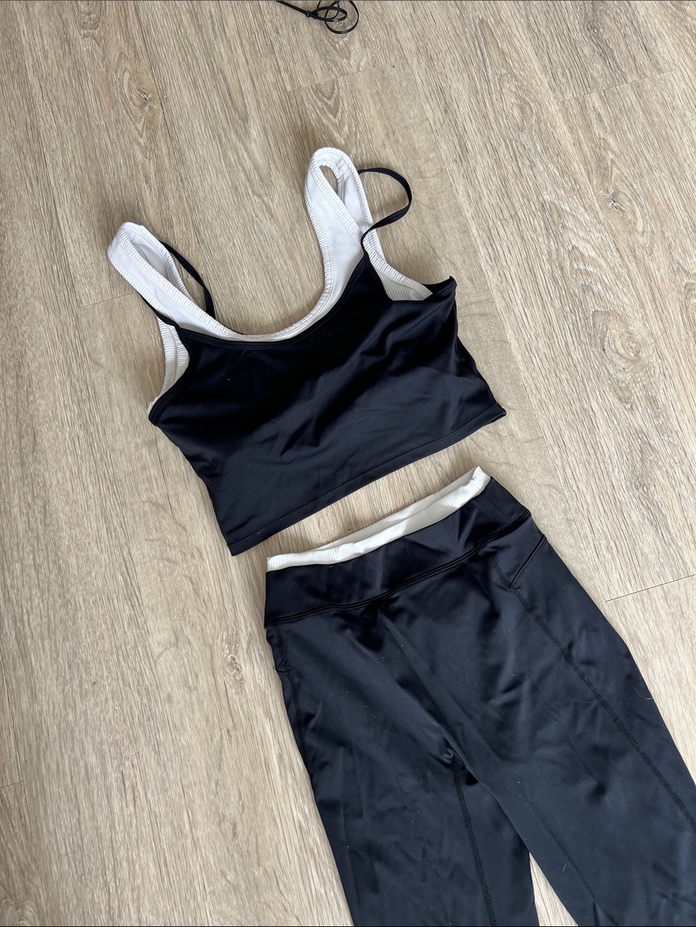 size M two layer set - Picture 2 of 2